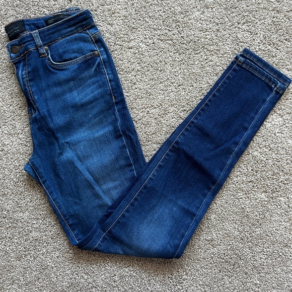 Tailor-Made - High Rise Skinny Jean - Picture 1 of 6